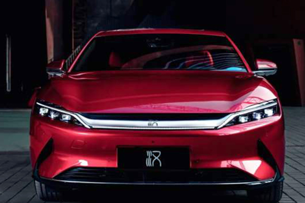王傳福引領(lǐng)了世界新能源汽車的潮流也為激光焊接機(jī)的推行做出貢獻(xiàn)